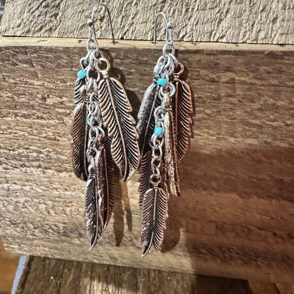 Tricolor Feather Charm Boho Metal Earrings - Picture 6 of 8